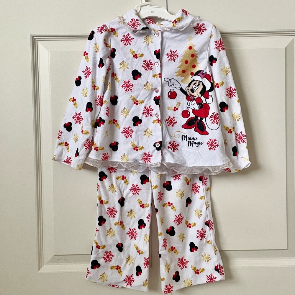 Adorable Minnie Mouse holiday Christmas pajamas size 5T toddler girls
